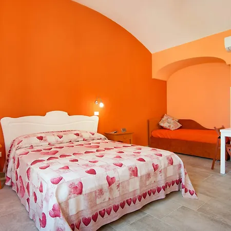 Apartment Mami Luroviga *